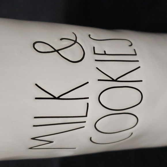 Rae Dunn NWOT "Milk & Cookies" Ceramic Handled Jug - Picture 6 of 8